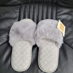 Fanture women's faux fur open-toe slippers in light gray Sz L (9 -10)